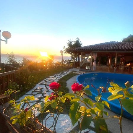 Robinson Sunset Guest House Lagadin Exteriör bild