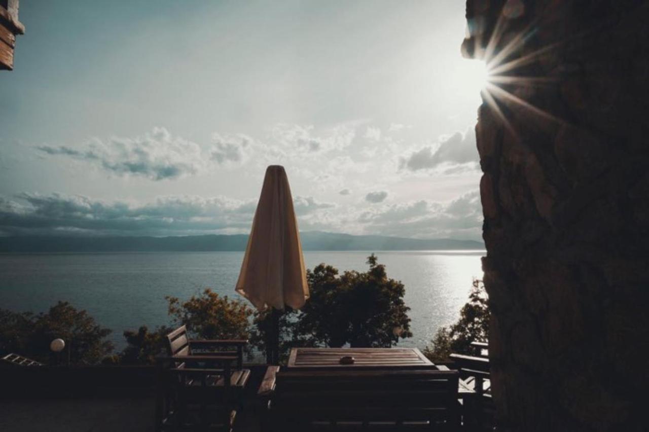 Robinson Sunset Guest House Lagadin Exteriör bild