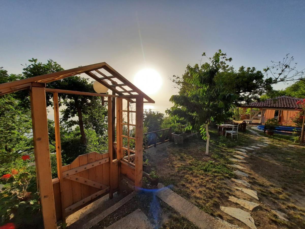 Robinson Sunset Guest House Lagadin Exteriör bild