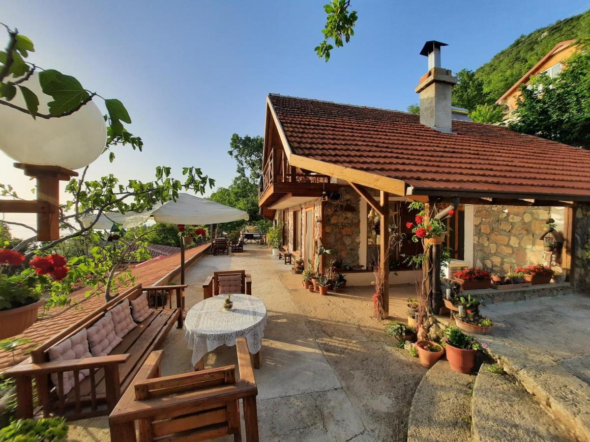 Robinson Sunset Guest House Lagadin Exteriör bild